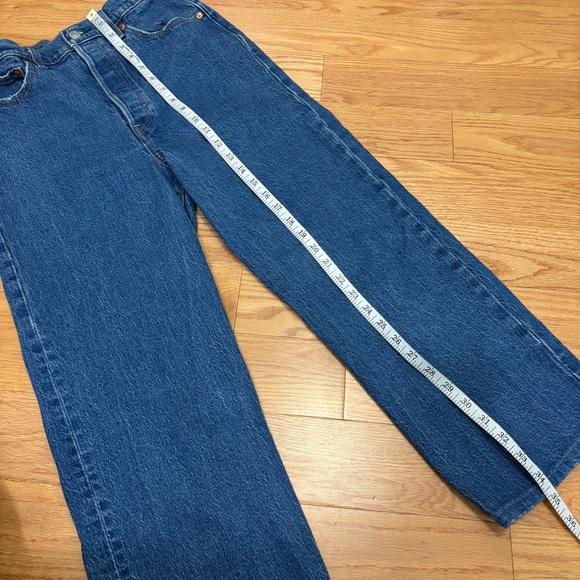 Levi’s Ribcage Straight Ankle Jeans - Picture 10 of 15